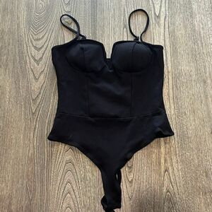 NWOT Guess Los Angeles Black Corset Bodysuit V-Underwire Spaghetti Straps Sz M